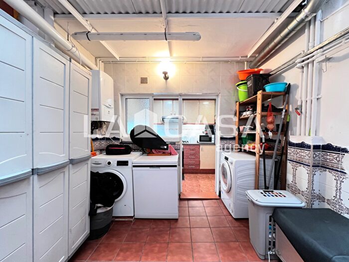 Casas en venta y pisos alquiler - 2