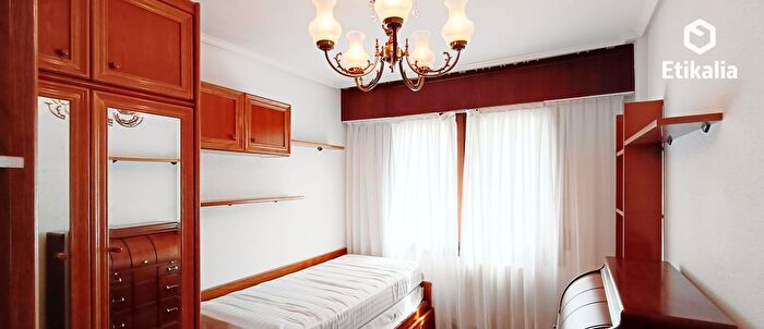 Casas en venta y pisos alquiler - 3