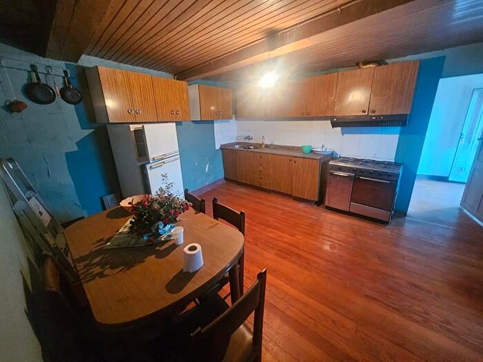 Casas en venta y pisos alquiler - 2