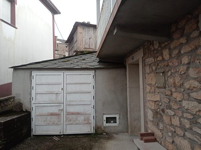 Casas en venta y pisos alquiler - 2