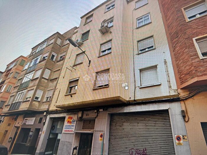 Casas en venta y pisos alquiler - 1