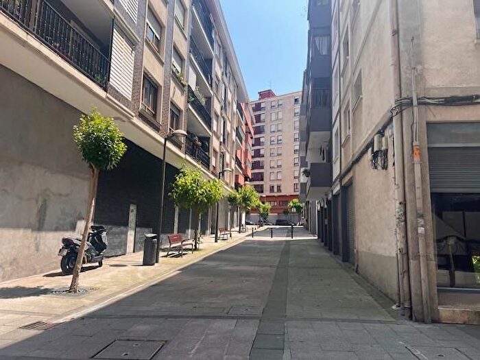 Casas en venta y pisos alquiler - 1