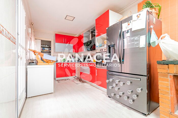 Casas en venta y pisos alquiler - 1