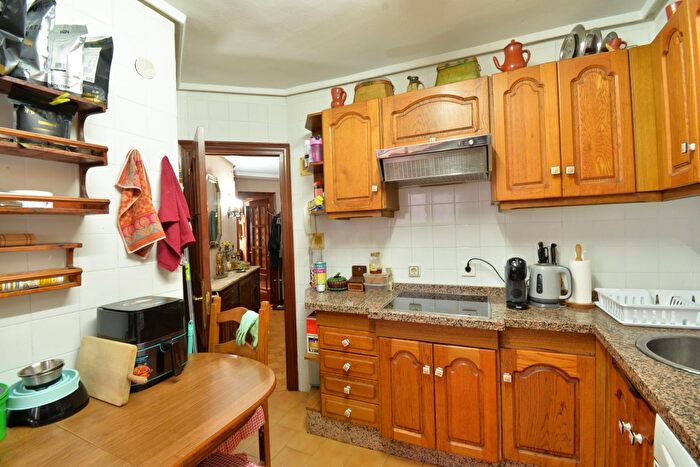 Casas en venta y pisos alquiler - 2