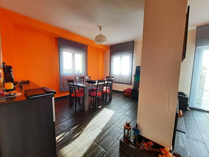 Casas en venta y pisos alquiler - 3