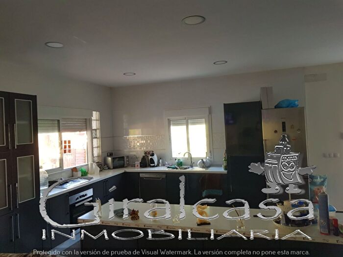 Casa en venta en Carmona, Sevilla de 5 habitaciones