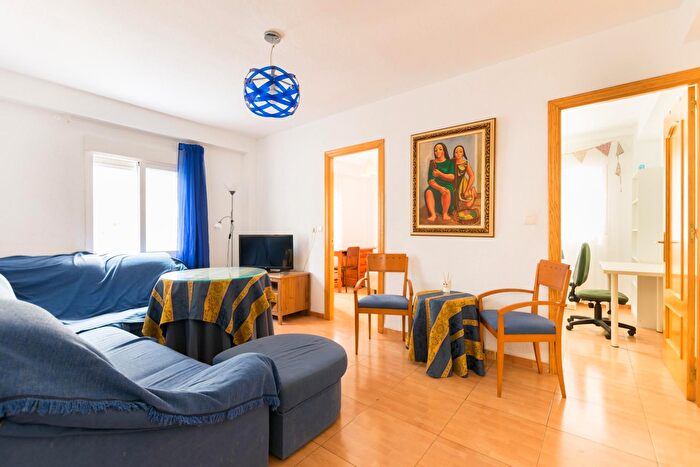 Casas en venta y pisos alquiler - 1