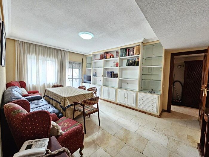 Casas en venta y pisos alquiler - 1