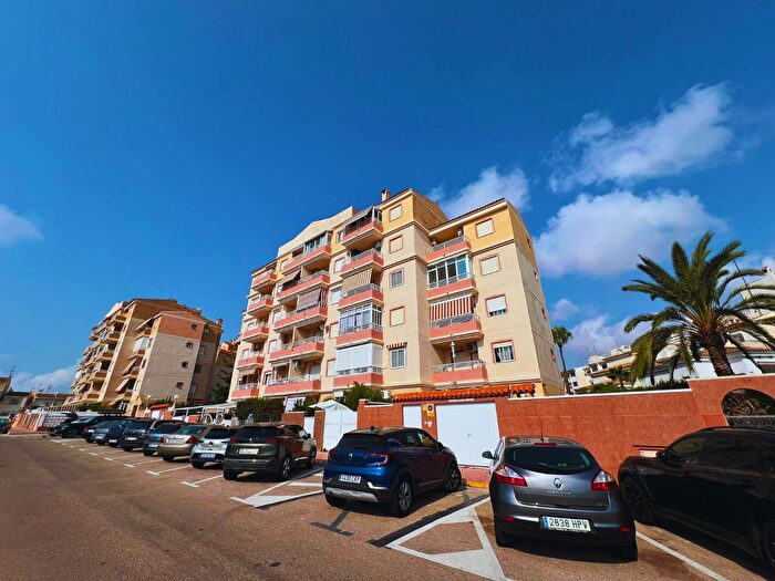 Piso en venta en Nueva Torrevieja Aguas Nuevas, Nueva Torrevieja de 3 habitaciones
