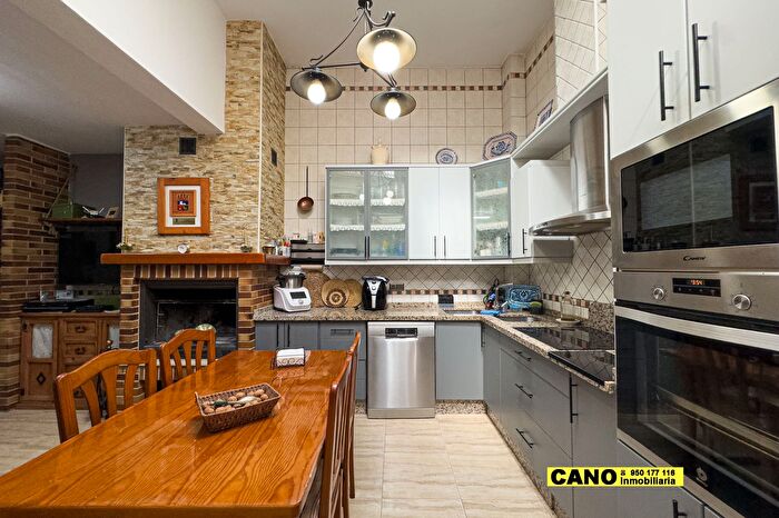 Casas en venta y pisos alquiler - 3