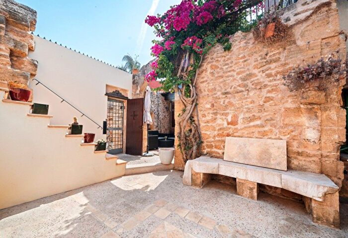 Casas en venta y pisos alquiler - 1