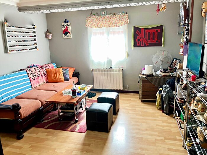 Casas en venta y pisos alquiler - 1