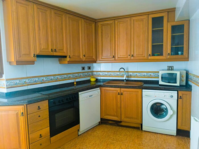 Casas en venta y pisos alquiler - 2