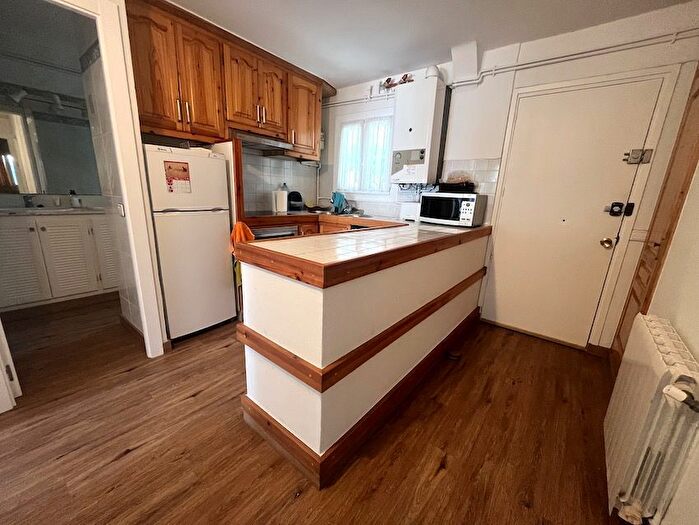 Casas en venta y pisos alquiler - 2