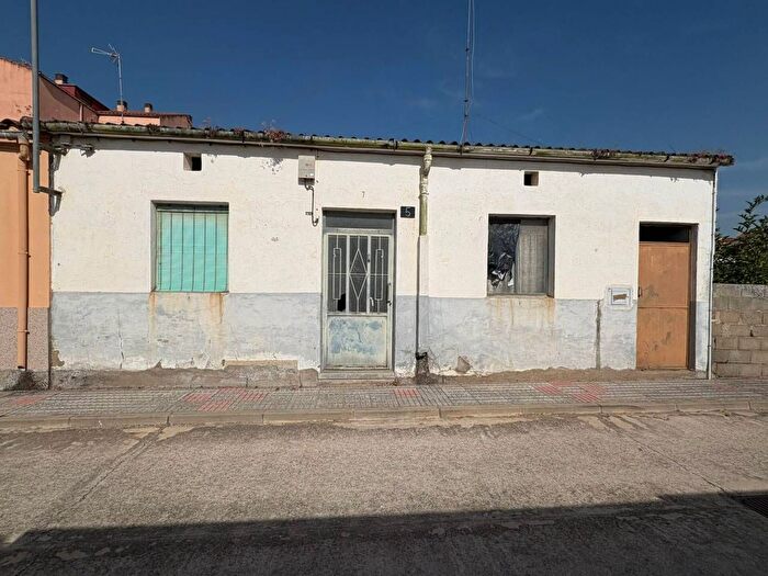Casas en venta y pisos alquiler - 1