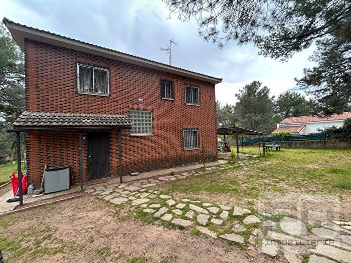 Casas en venta y pisos alquiler - 1