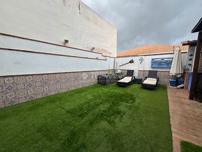 Casas en venta y pisos alquiler - 2