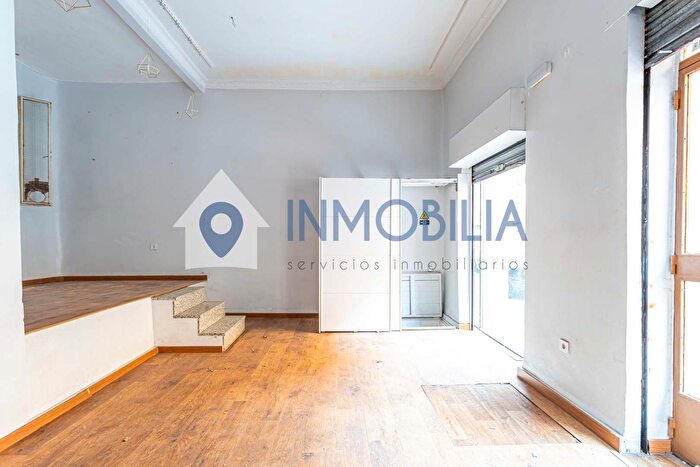 Casas en venta y pisos alquiler - 3