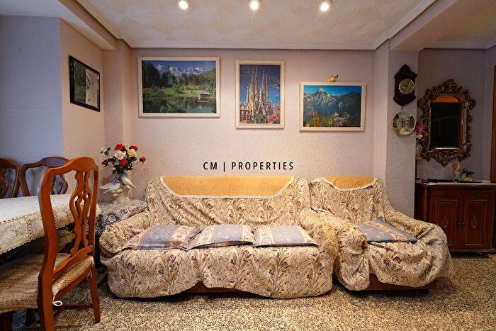 Casas en venta y pisos alquiler - 3