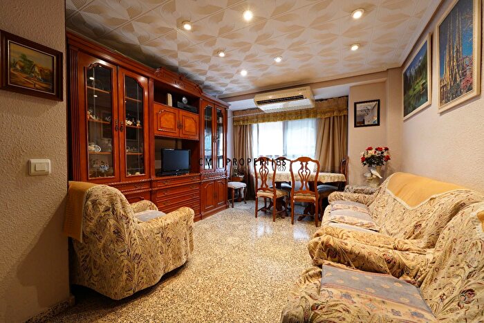 Casas en venta y pisos alquiler - 1