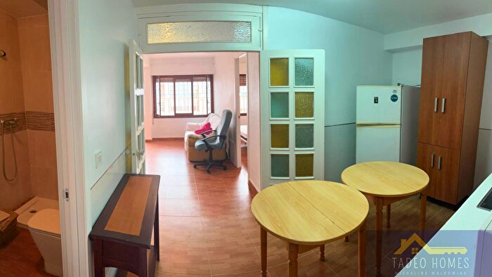 Casas en venta y pisos alquiler - 3