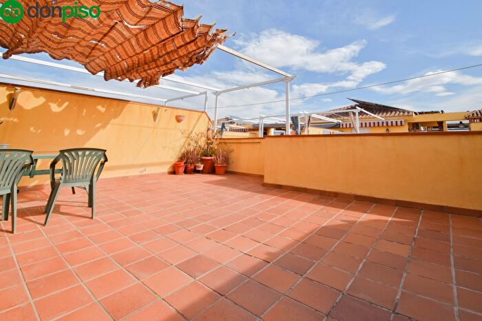 Casa en venta en Poniente, Armilla de 3 habitaciones