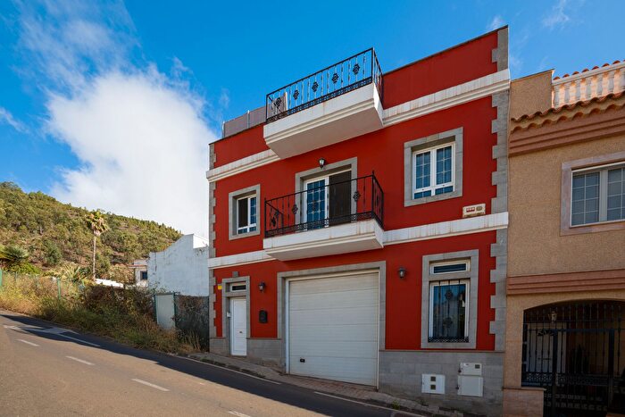 Casa en venta en Teror pueblo, Teror de 4 habitaciones