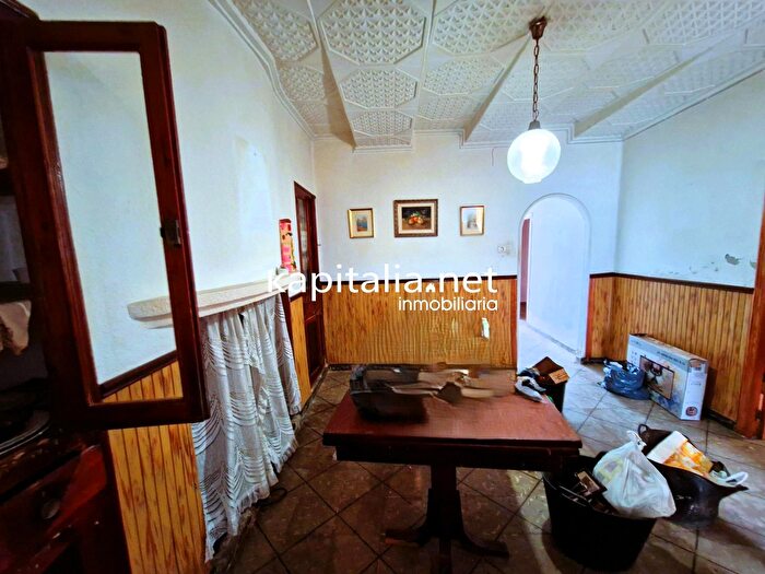 Casas en venta y pisos alquiler - 3