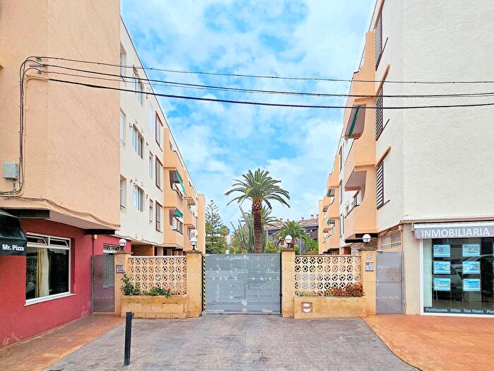 Casas en venta y pisos alquiler - 3