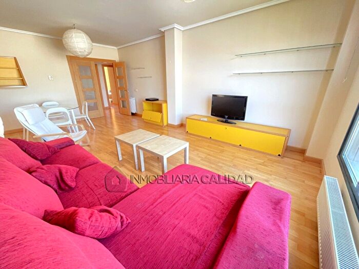 Casas en venta y pisos alquiler - 1