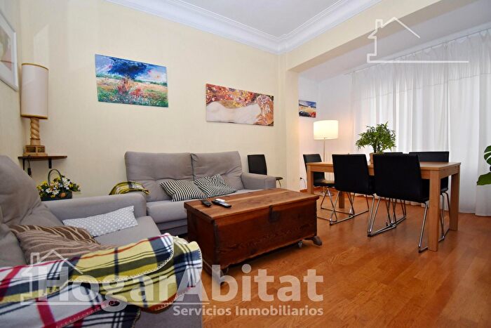 Casas en venta y pisos alquiler - 3