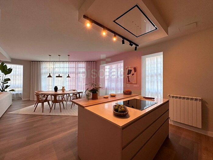 Casas en venta y pisos alquiler - 3