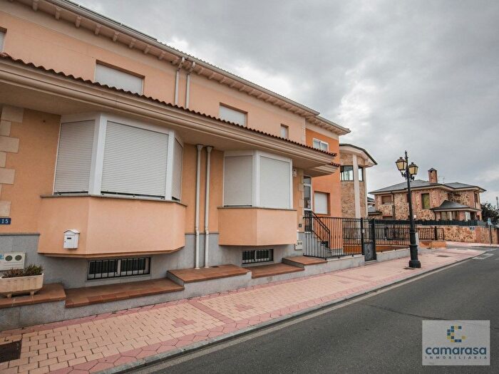 Casas en venta y pisos alquiler - 1