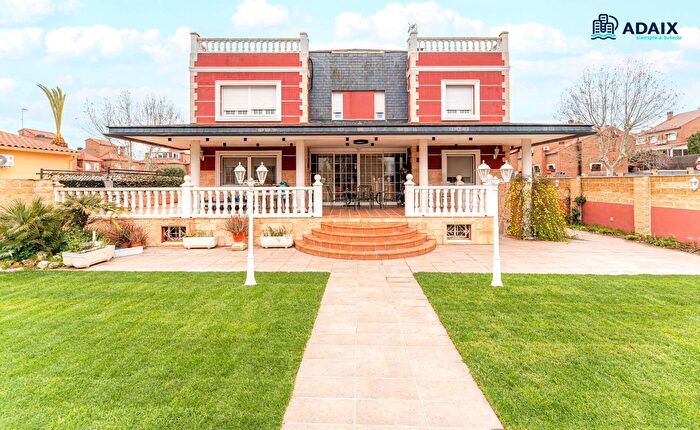 Casas en venta y pisos alquiler - 3