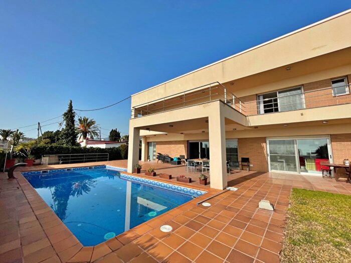 Casa en venta en Alcanar, Tarragona de 6 habitaciones