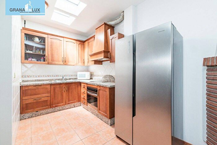 Casas en venta y pisos alquiler - 3