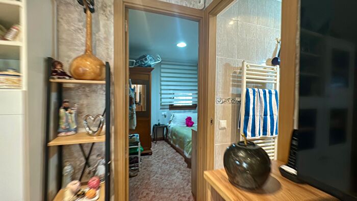 Casas en venta y pisos alquiler - 3