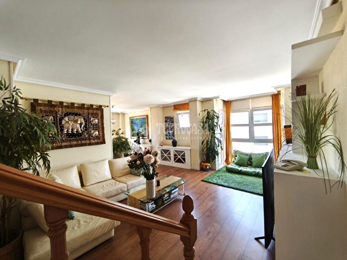 Casas en venta y pisos alquiler - 2