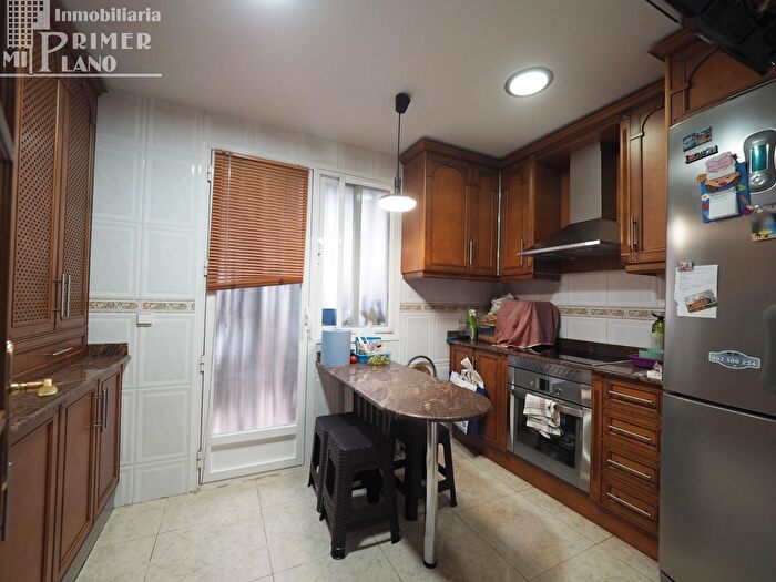 Casas en venta y pisos alquiler - 2