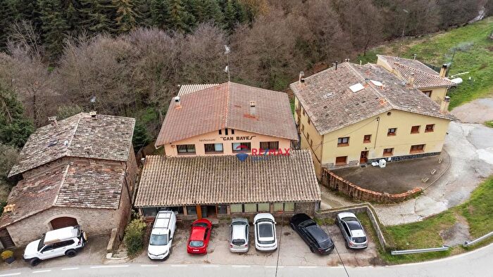 Casa en venta en Espinelves, Girona de 4 habitaciones