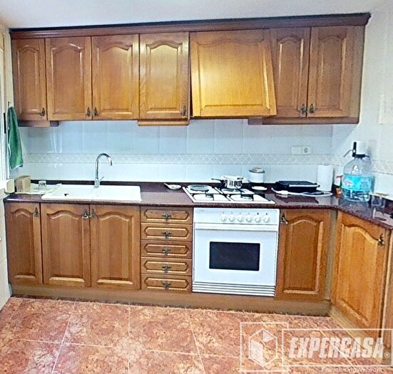 Casas en venta y pisos alquiler - 3