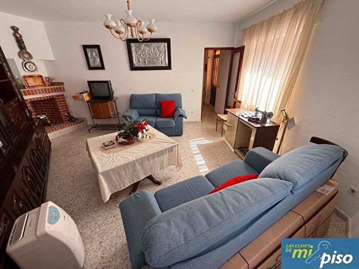 Casas en venta y pisos alquiler - 2