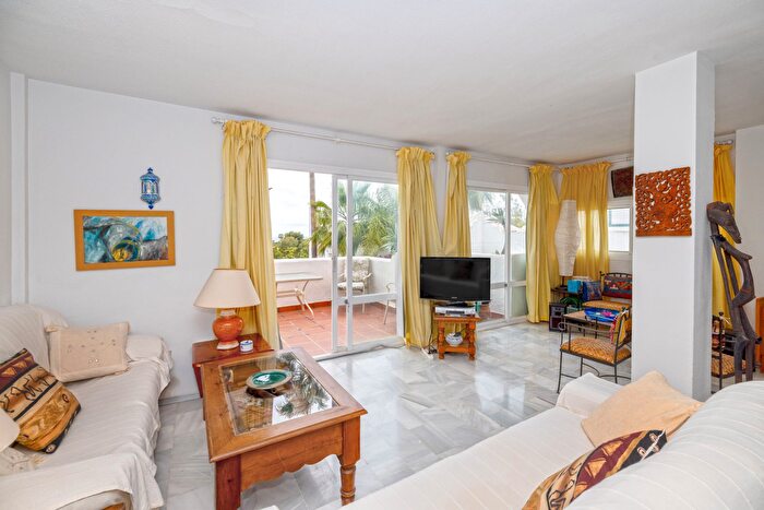 Piso en venta en Elviria Cabopino, Reserva de Marbella de 4 habitaciones