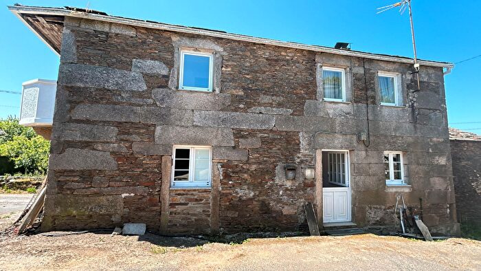 Casa en venta en Aranga, A Coruña de 5 habitaciones