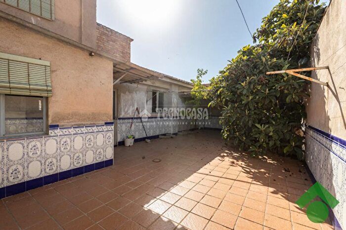 Casas en venta y pisos alquiler - 1