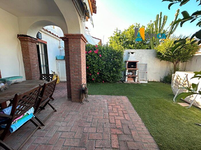 Casa en venta en Los Barrios, Cádiz de 4 habitaciones
