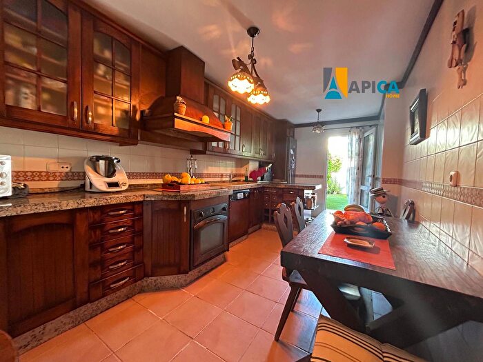 Casas en venta y pisos alquiler - 3