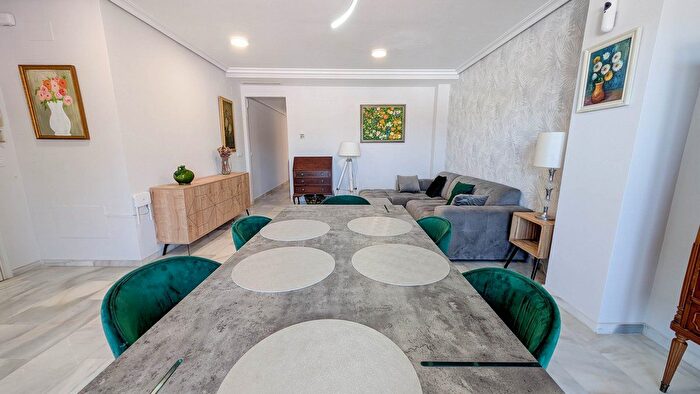 Casas en venta y pisos alquiler - 3