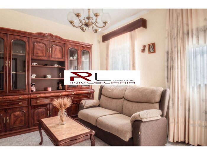 Casas en venta y pisos alquiler - 3
