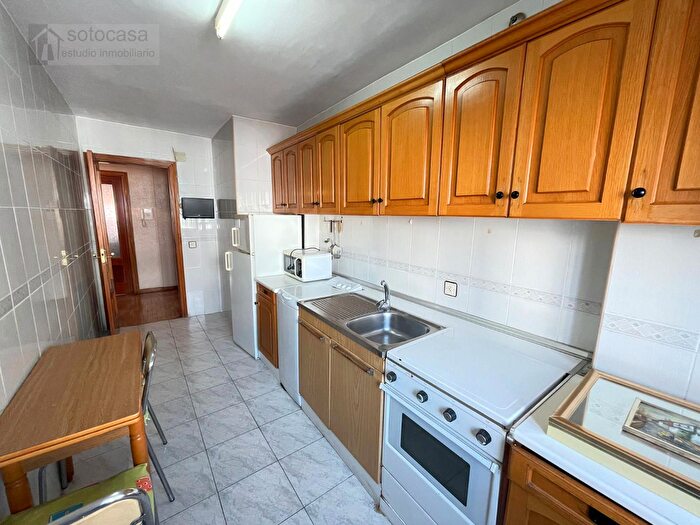 Casas en venta y pisos alquiler - 3